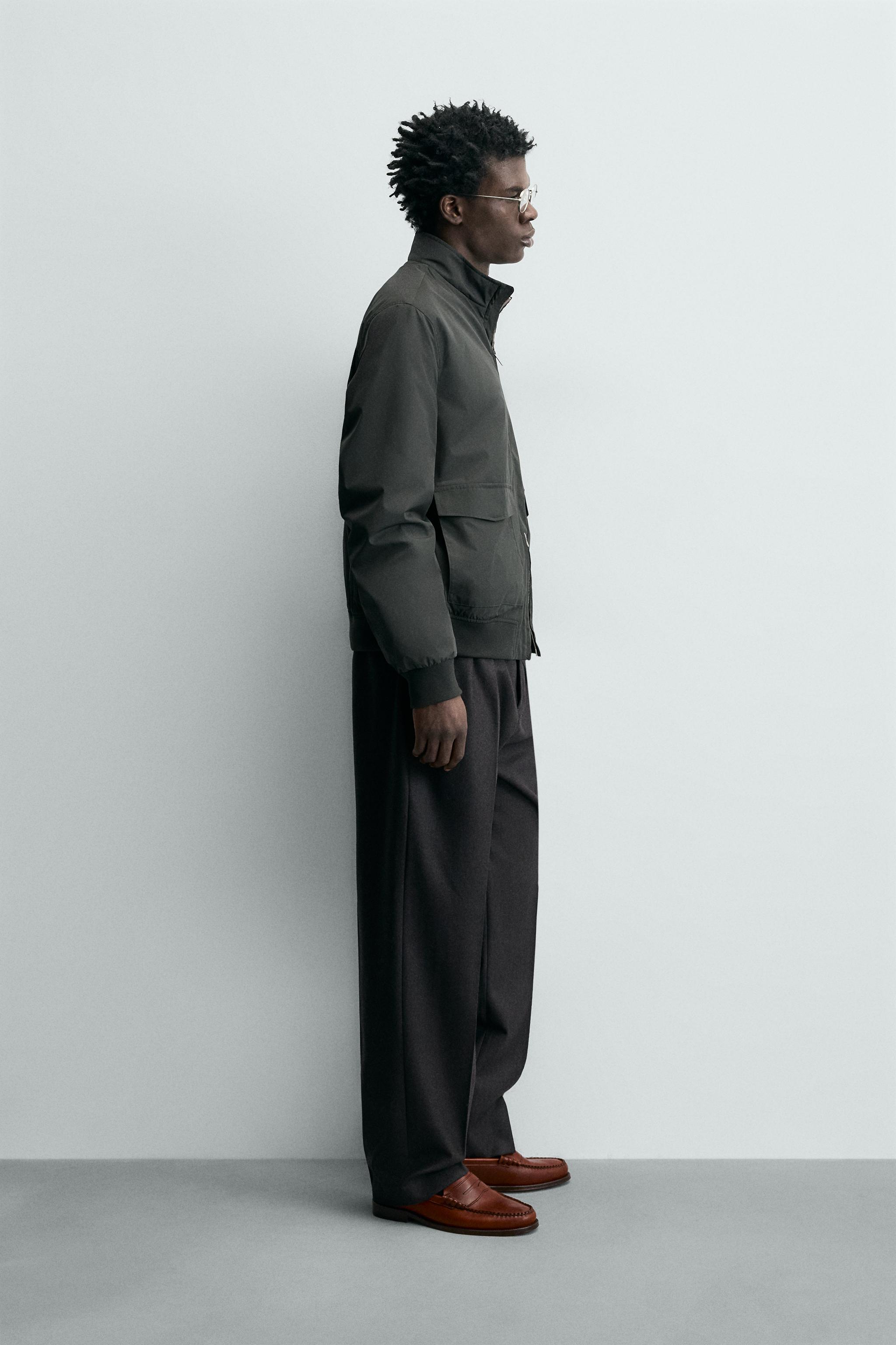 LIGHTWEIGHT WATER REPELLENT JACKET